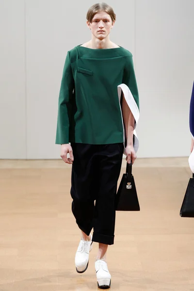 Look 23